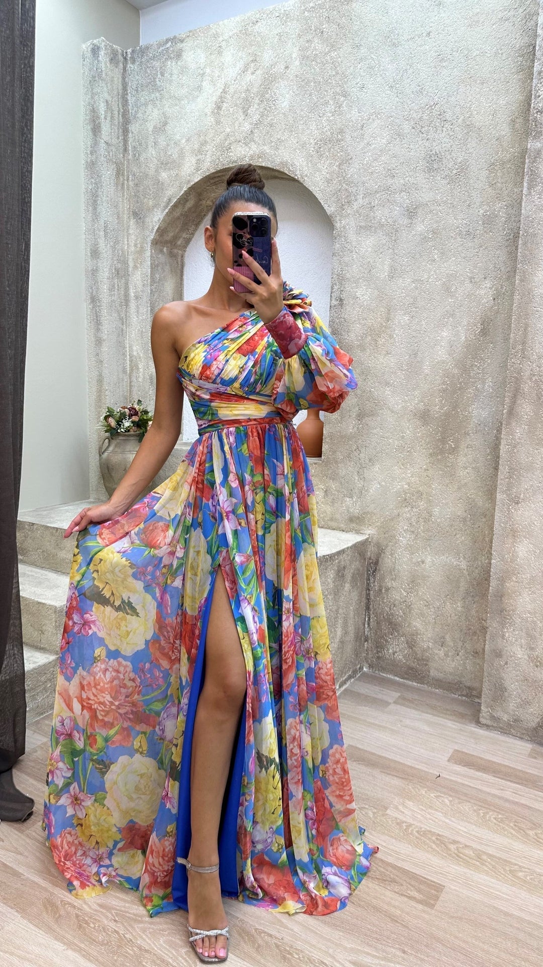 Aurelia Long Dress With Elegant Flow and Long Sleeves