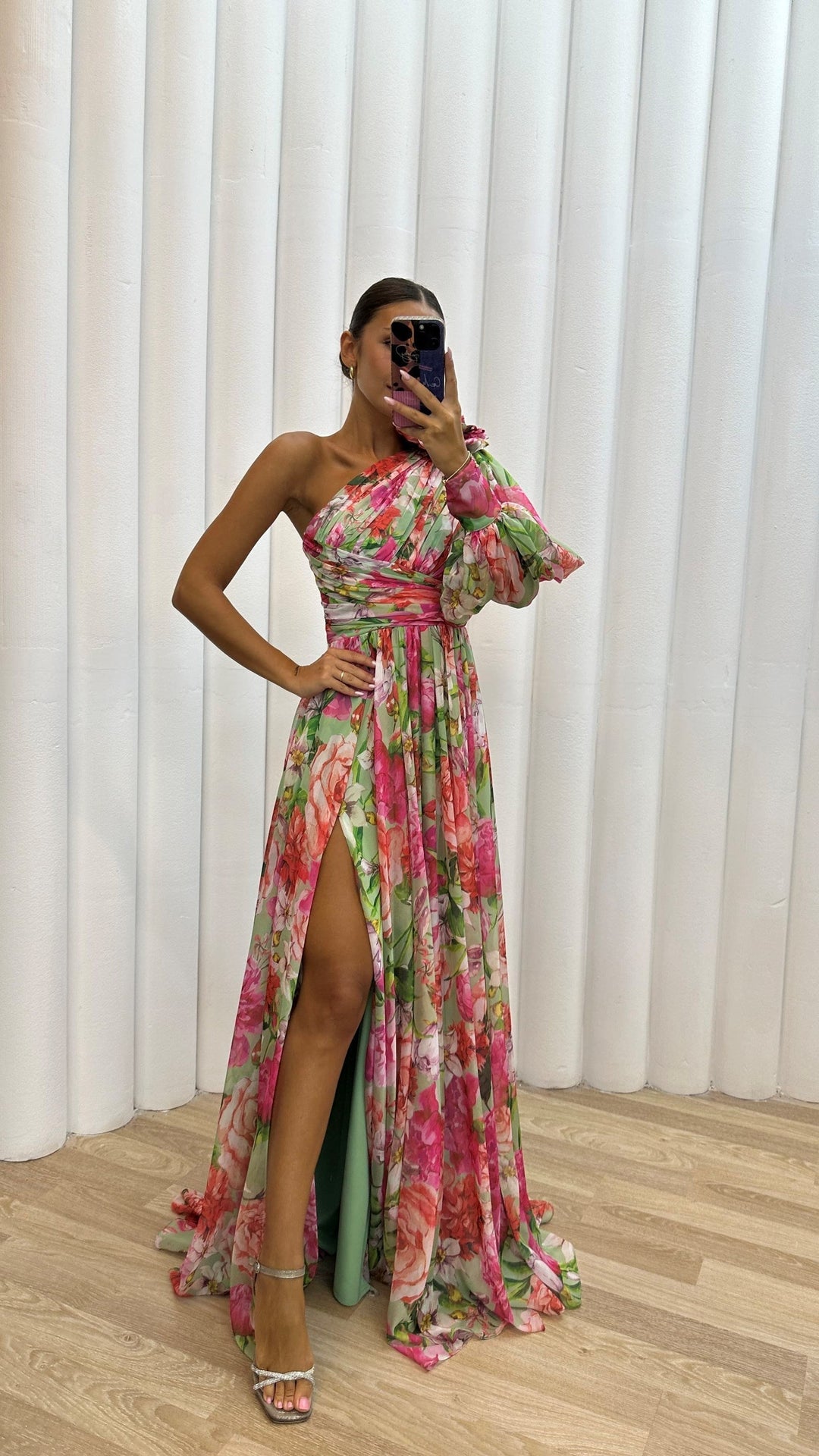 Aurelia Long Dress With Elegant Flow and Long Sleeves