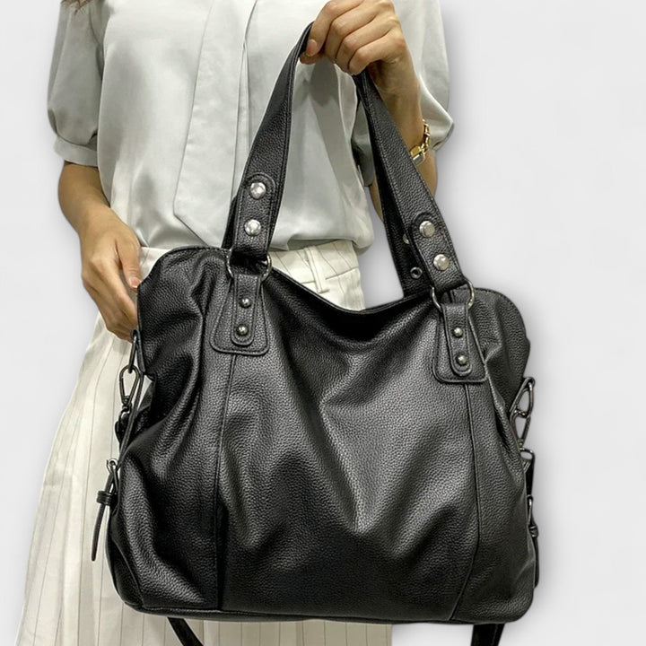 Aurelia Shoulder Bag With Sleek Design For Everyday Use And Occasions