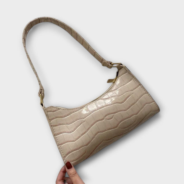 Nova Iconic Shoulder Bag With Bold Style And Timeless Elegance