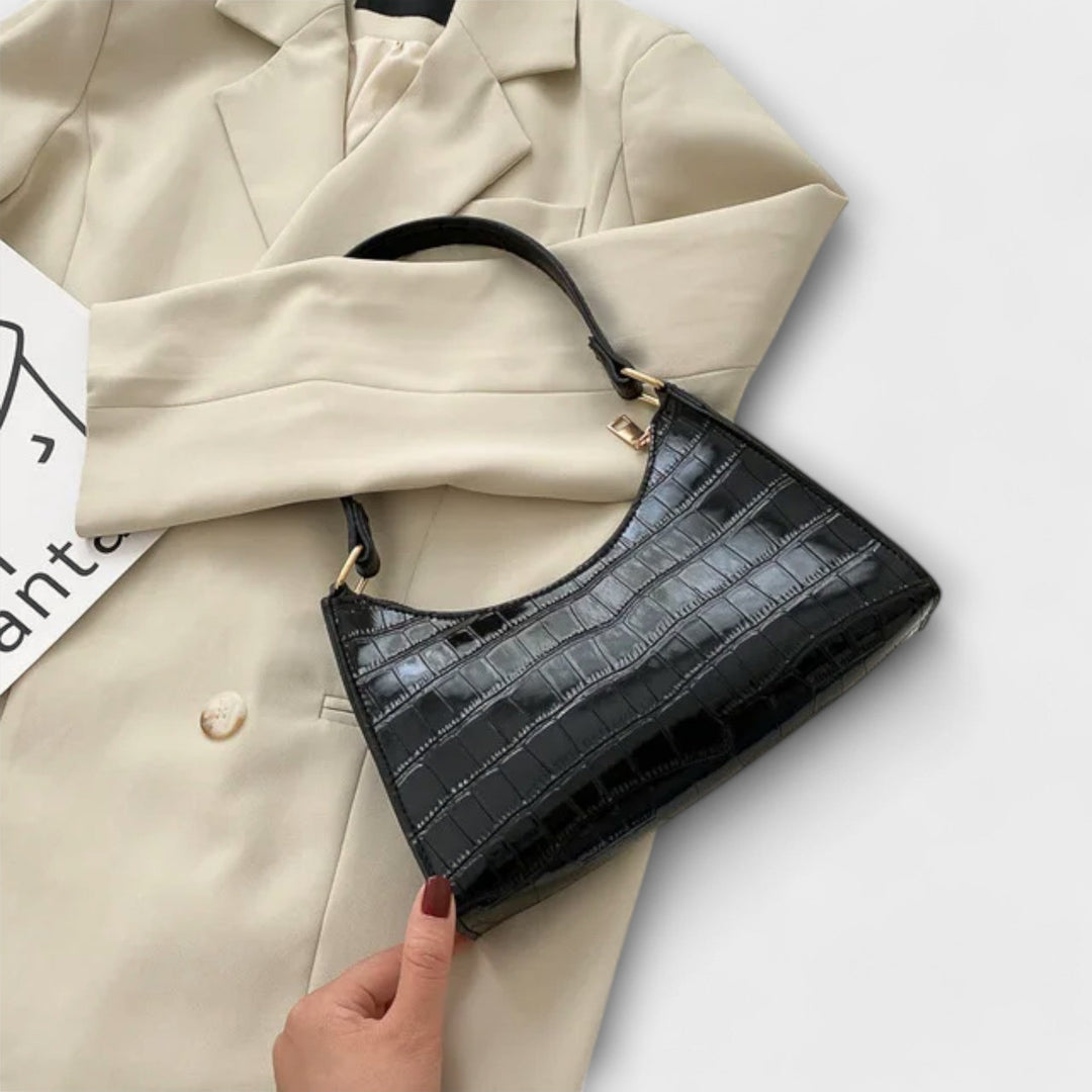 Nova Iconic Shoulder Bag With Bold Style And Timeless Elegance