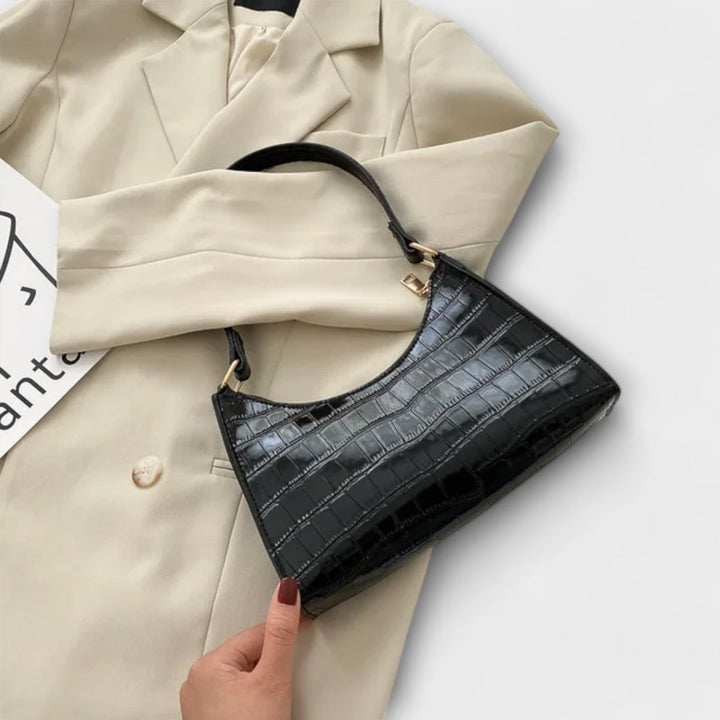 Nova Iconic Shoulder Bag With Bold Style And Timeless Elegance