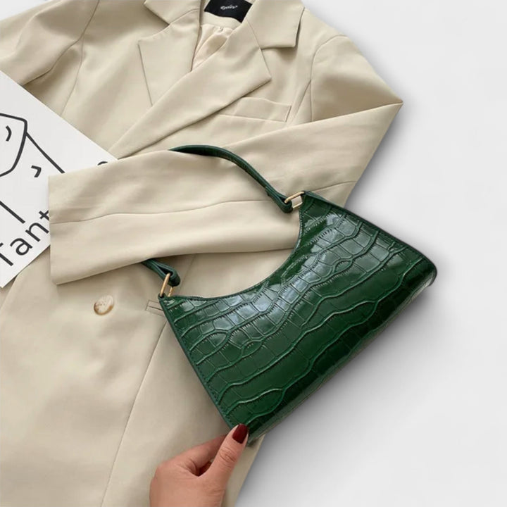 Nova Iconic Shoulder Bag With Bold Style And Timeless Elegance