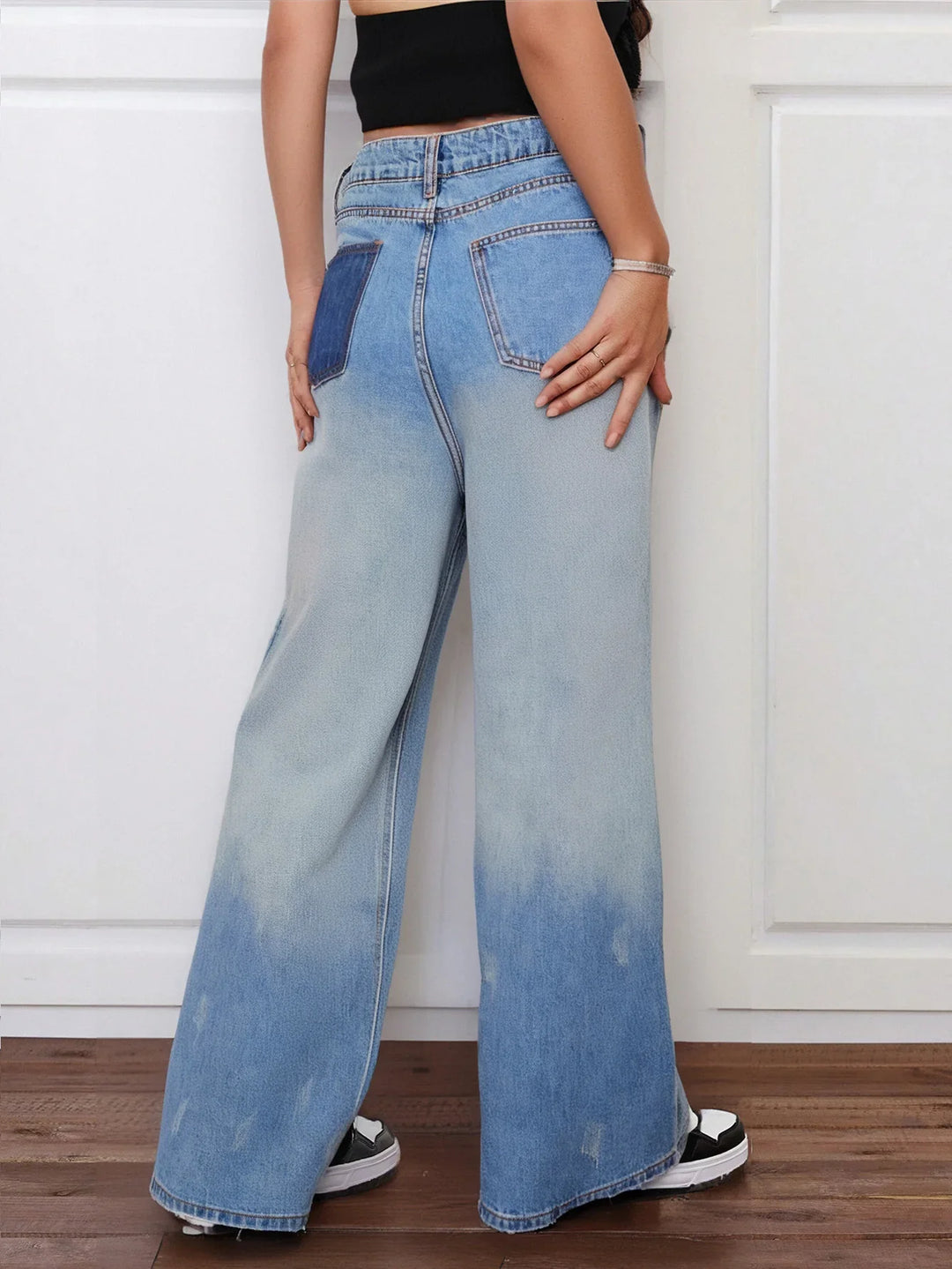 Women's Loose Fit Straight Jeans With Color Block Pockets