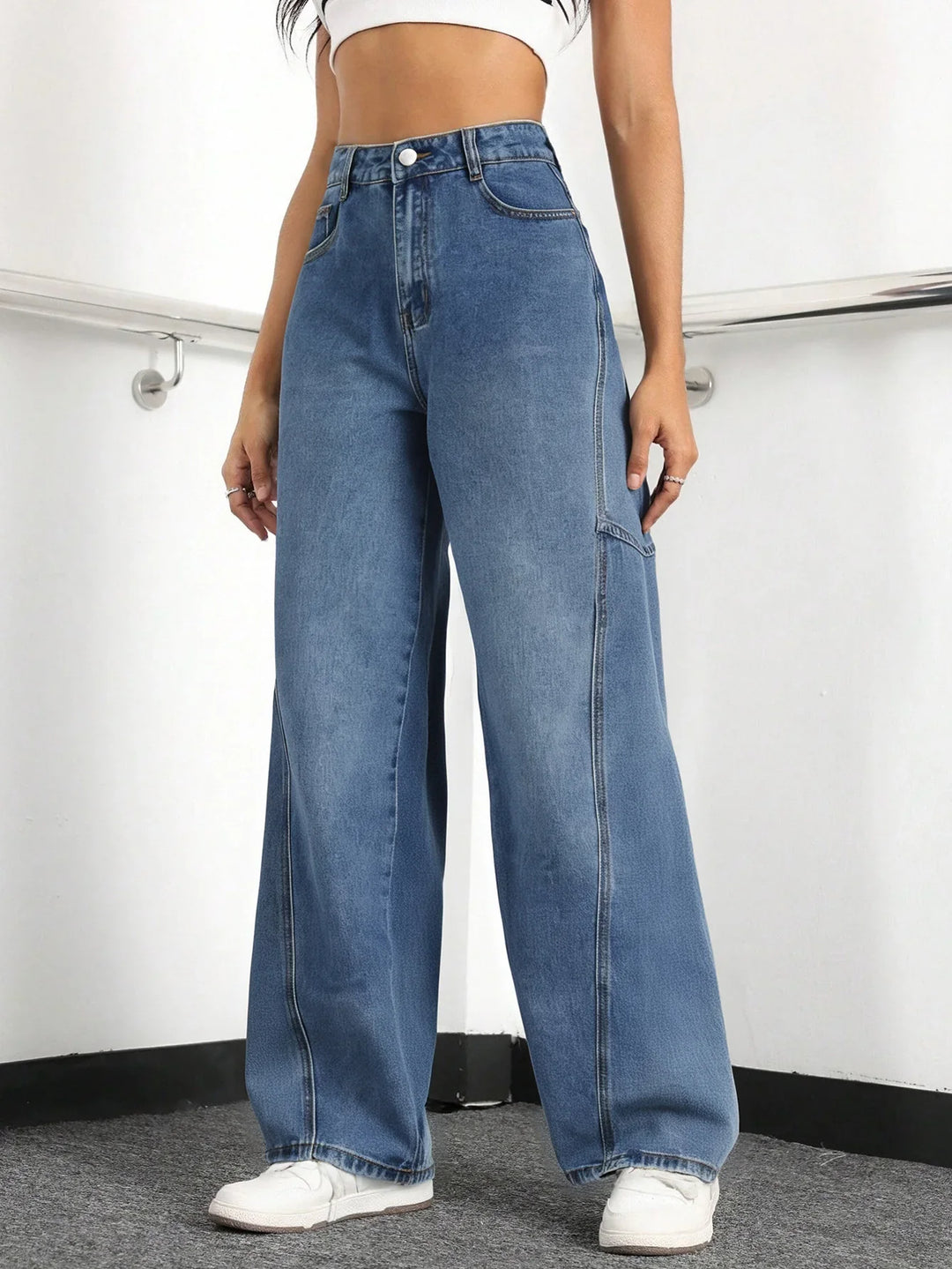 Women's Cargo Jeans With High-Waisted Wide-Leg For Comfort