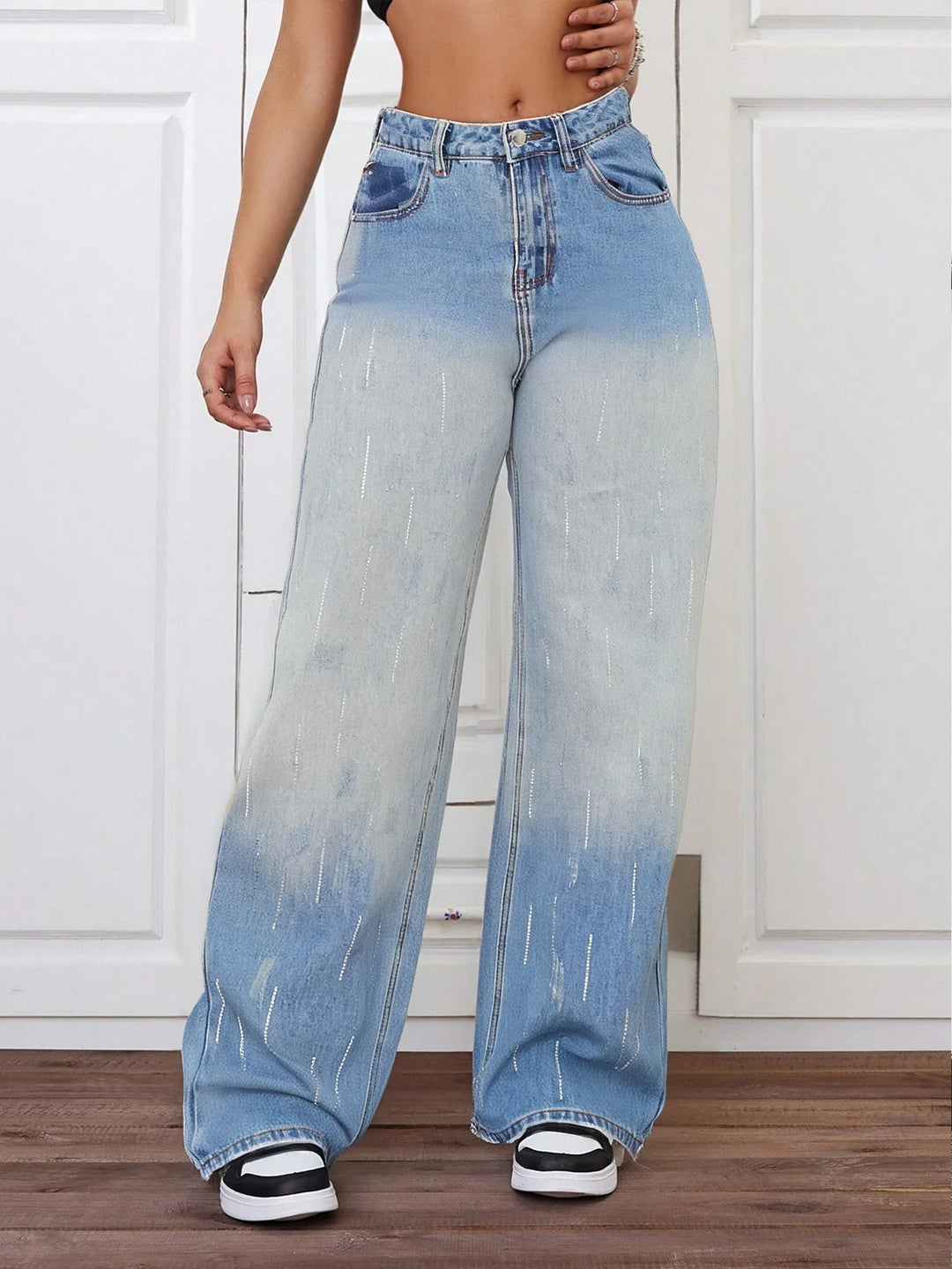 Women's Loose Fit Straight Jeans With Color Block Pockets