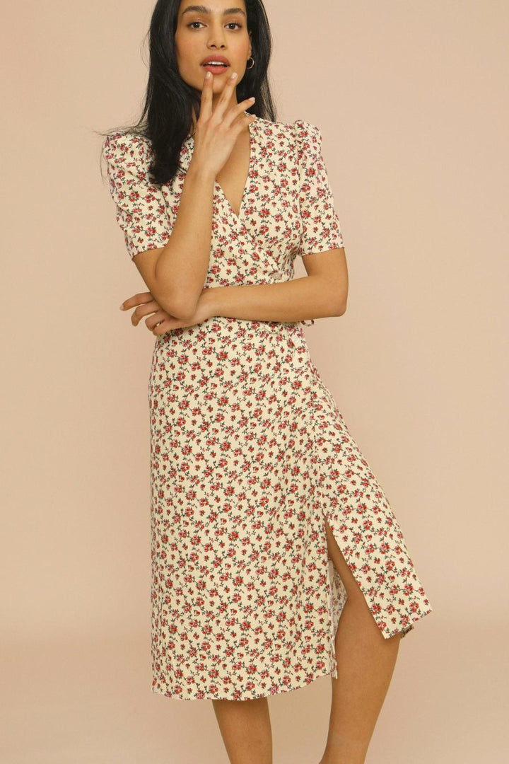 Women's Floral Midi Dress With V-Neck For Garden Party Elegance And Daytime Events
