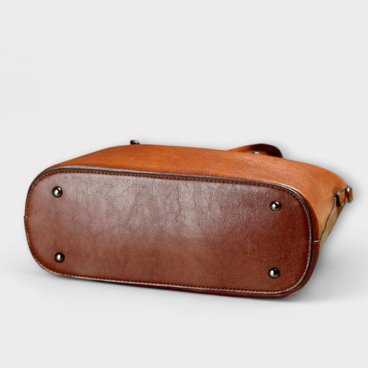 Loria Exclusive Shoulder Bag With Timeless Style And Spacious Design