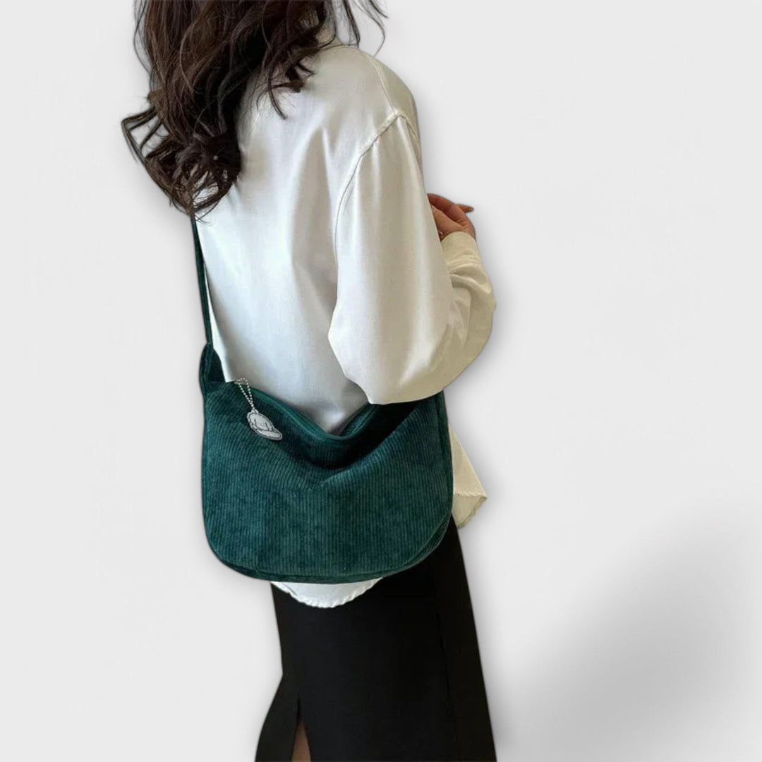 Aurelia Shoulder Bag With Elegant Shape For Everyday Style And Grace