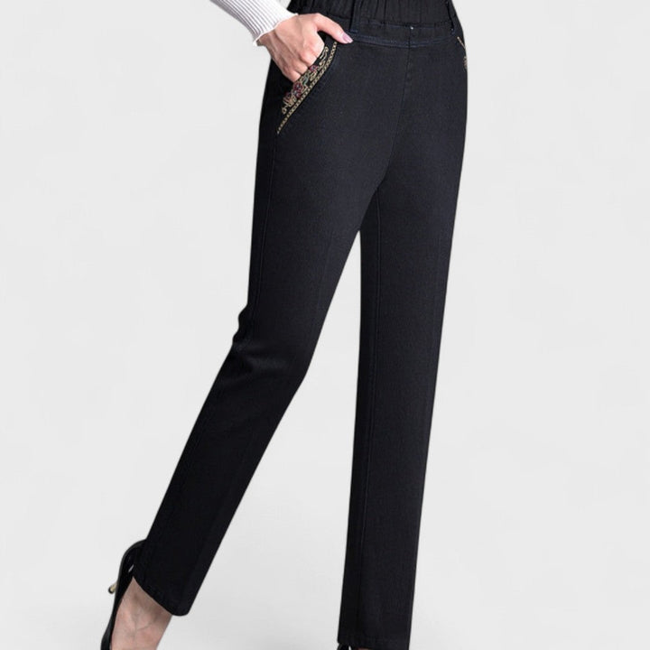 Nova Women’s Stretch Jeans With Side Pockets And Elastic Waist